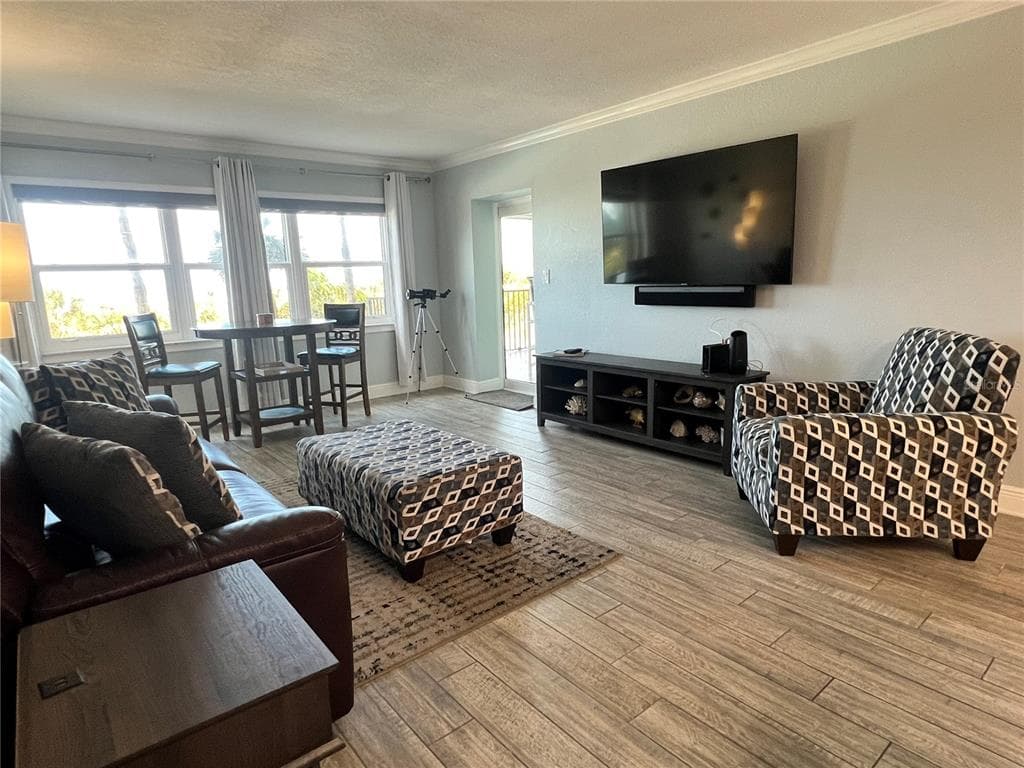 1230 GULF BOULEVARD 304 photo 5