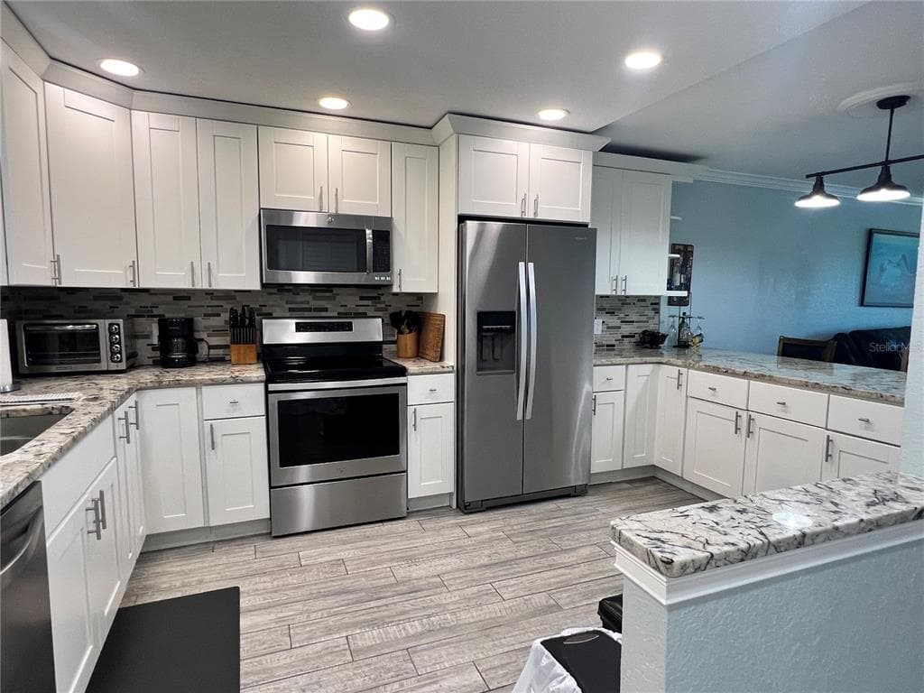 1230 GULF BOULEVARD 304 photo 10