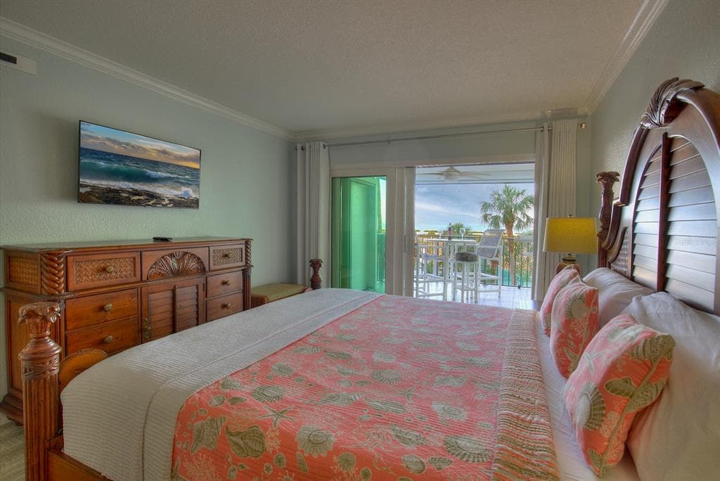 1230 GULF BOULEVARD 304 photo 14