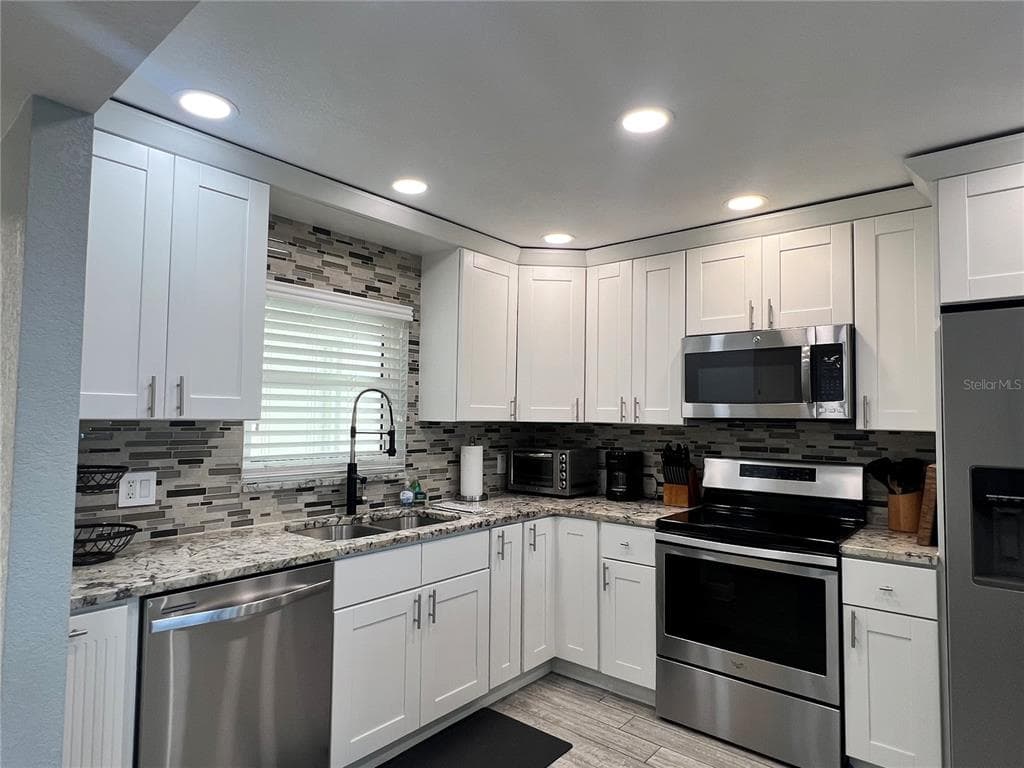1230 GULF BOULEVARD 304 photo 11