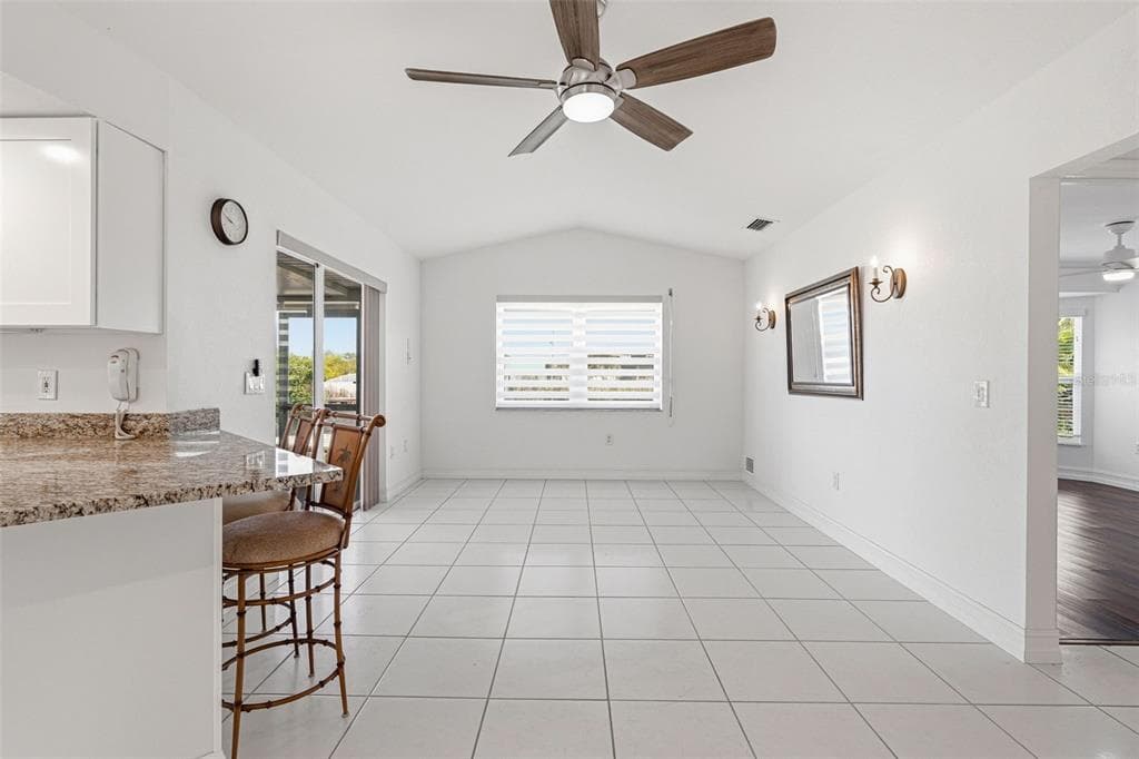 15184 ALDAMA CIRCLE photo 12