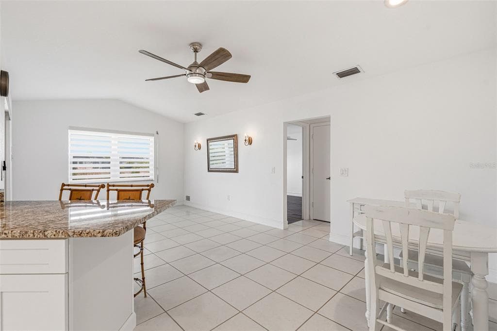 15184 ALDAMA CIRCLE photo 11