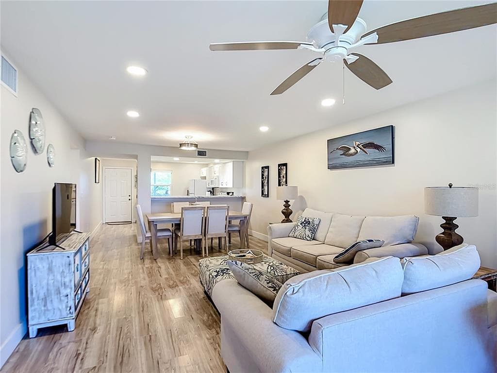 4410 WARREN AVENUE 101 photo 5