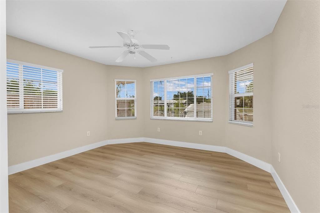 28401 COCO PALM DR photo 23