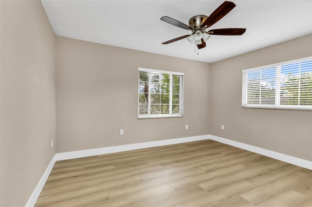 28401 COCO PALM DR photo 17
