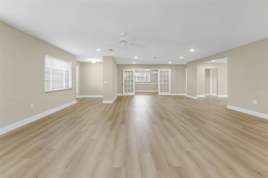 28401 COCO PALM DR photo 9
