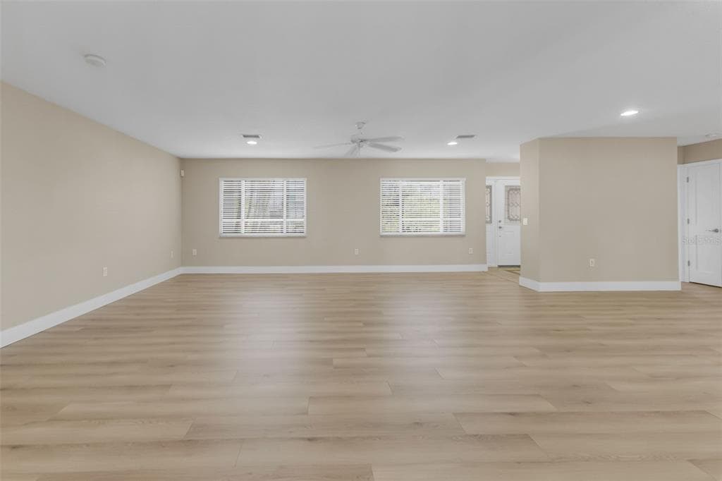 28401 COCO PALM DR photo 10