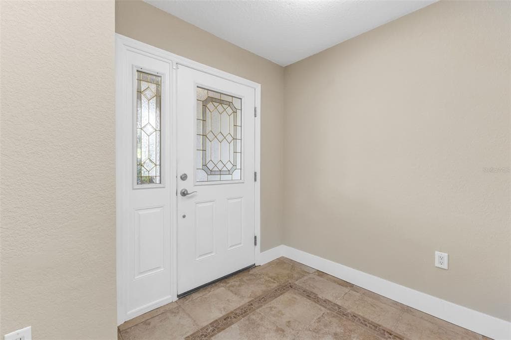 28401 COCO PALM DR photo 8