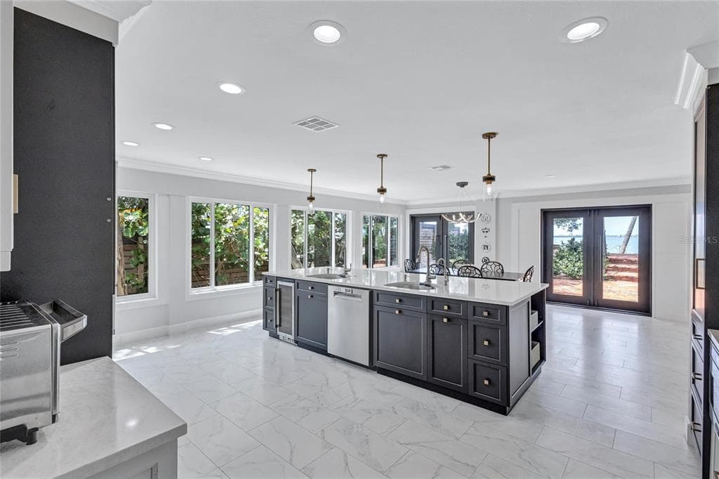 2612 KEYSTONE COURT N photo 14