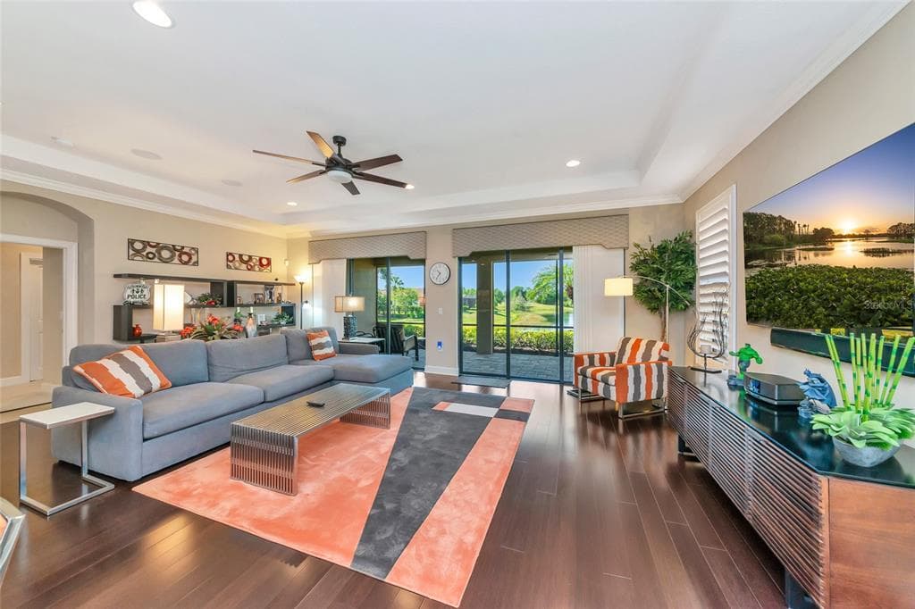 12848 DEL CORSO LOOP photo 6