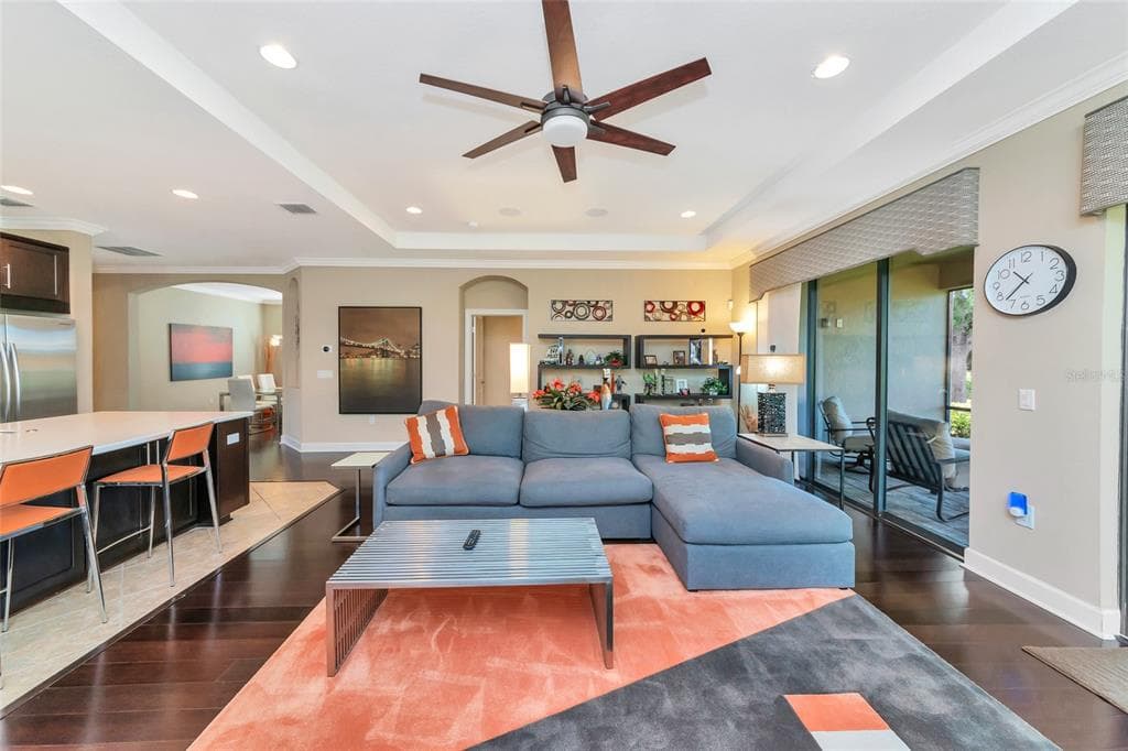 12848 DEL CORSO LOOP photo 9