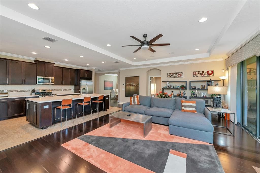 12848 DEL CORSO LOOP photo 10