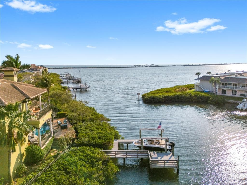 4128 CAUSEWAY VISTA DRIVE 5