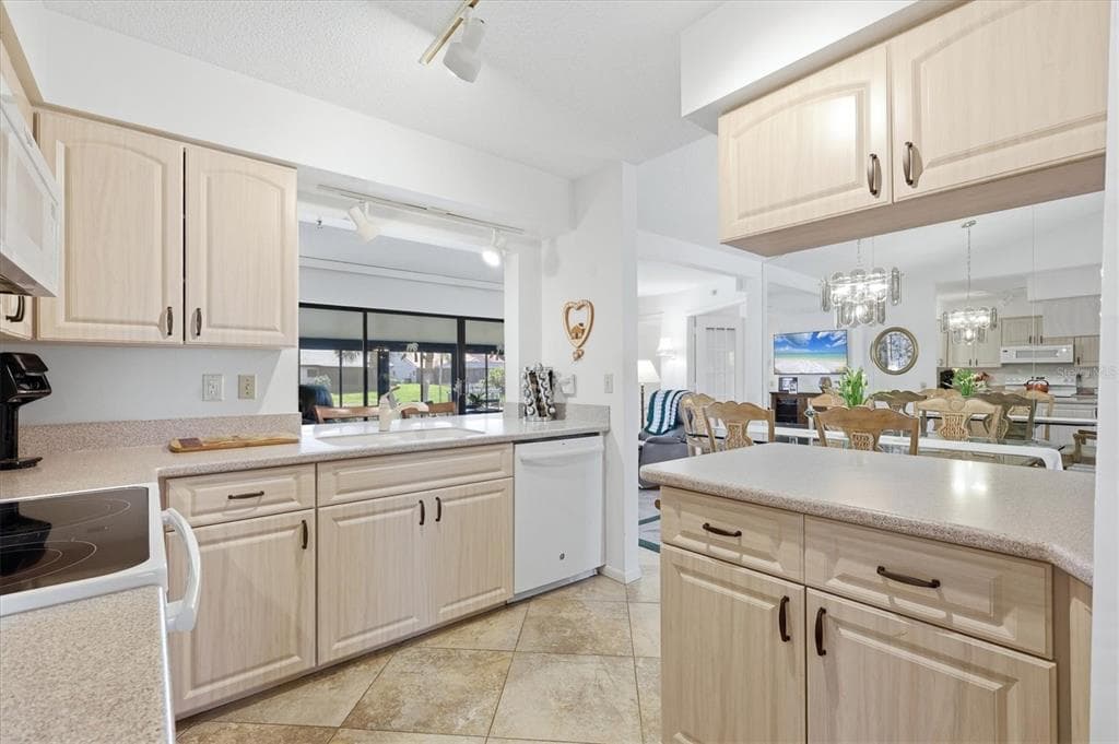 140 INLETS BOULEVARD 140 photo 10