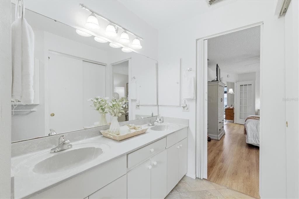140 INLETS BOULEVARD 140 photo 15