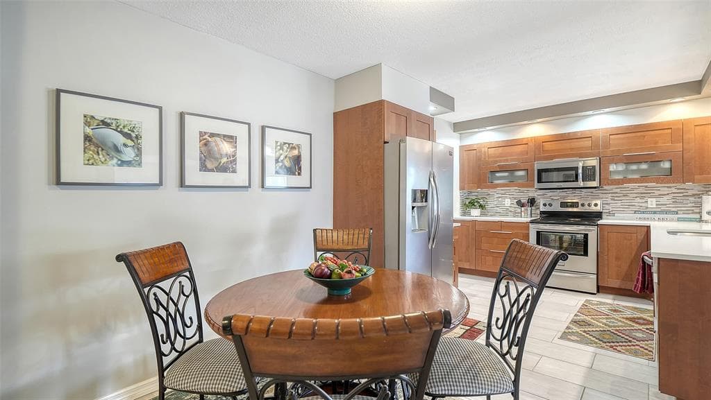 225 HOURGLASS WAY 202 photo 7