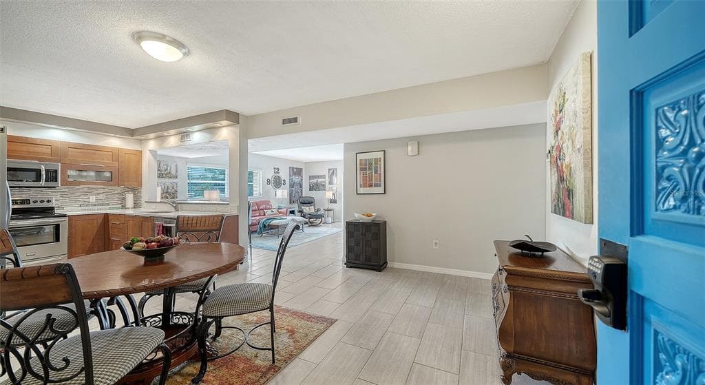 225 HOURGLASS WAY 202 photo 5