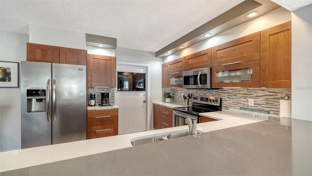 225 HOURGLASS WAY 202 photo 24