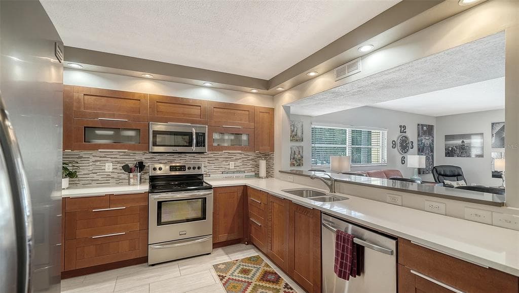225 HOURGLASS WAY 202 photo 8