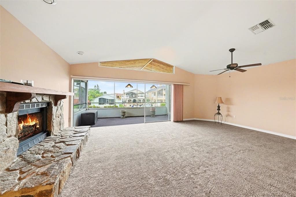6225 BAYSIDE DRIVE photo 4