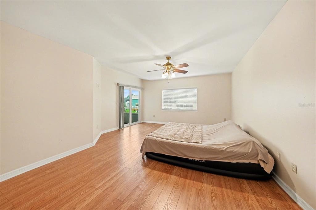 6225 BAYSIDE DRIVE photo 8
