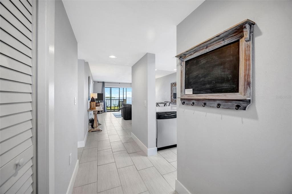 4620 BAY BOULEVARD 1117 photo 7
