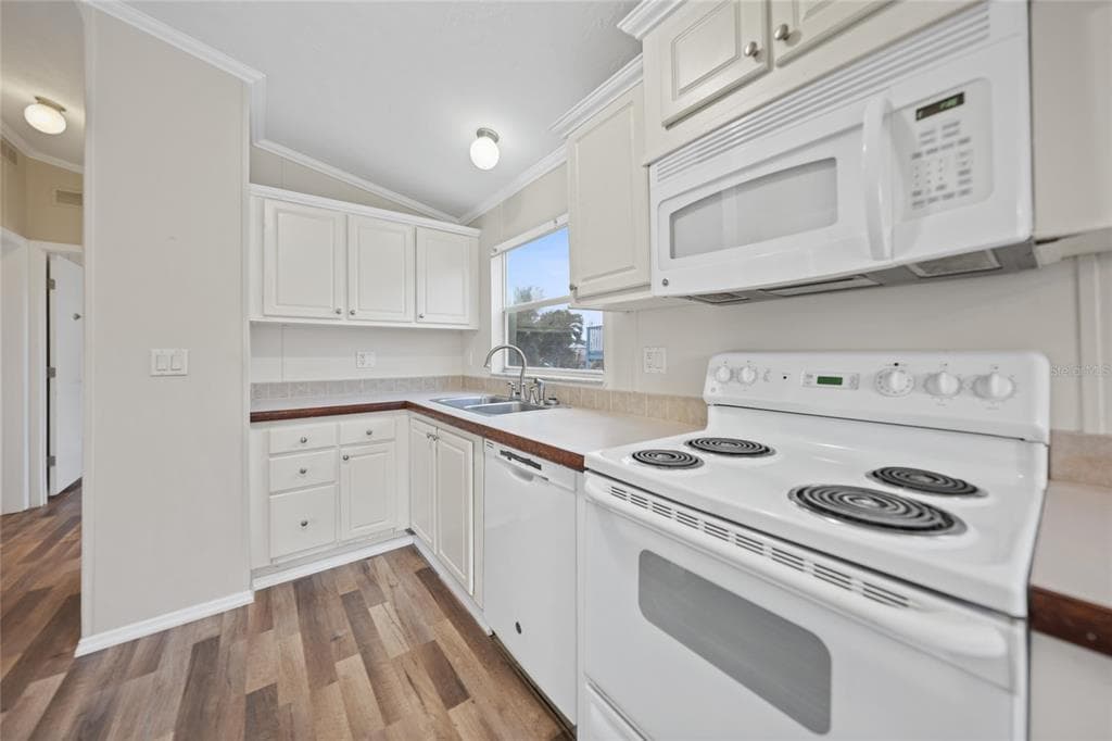 3018 BAYBERRY AVENUE photo 12