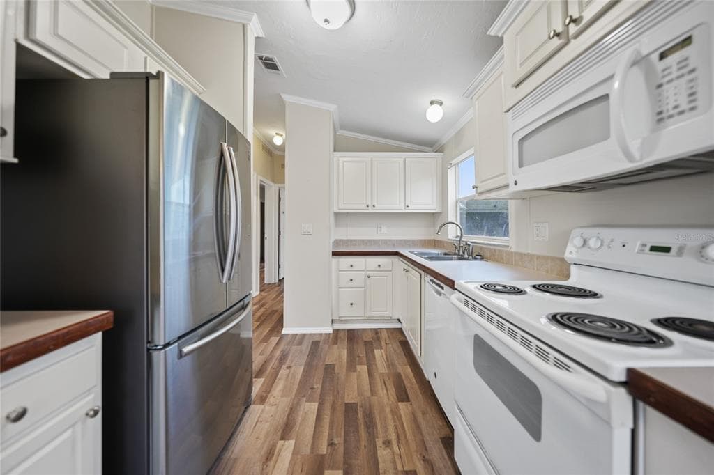 3018 BAYBERRY AVENUE photo 10