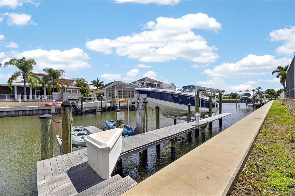 613 BALIBAY ROAD photo 3