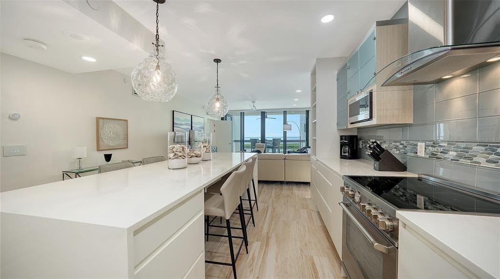1932 HARBOURSIDE DRIVE 244 photo 12