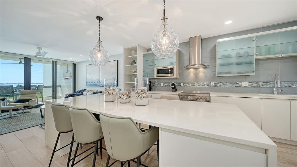 1932 HARBOURSIDE DRIVE 244 photo 14