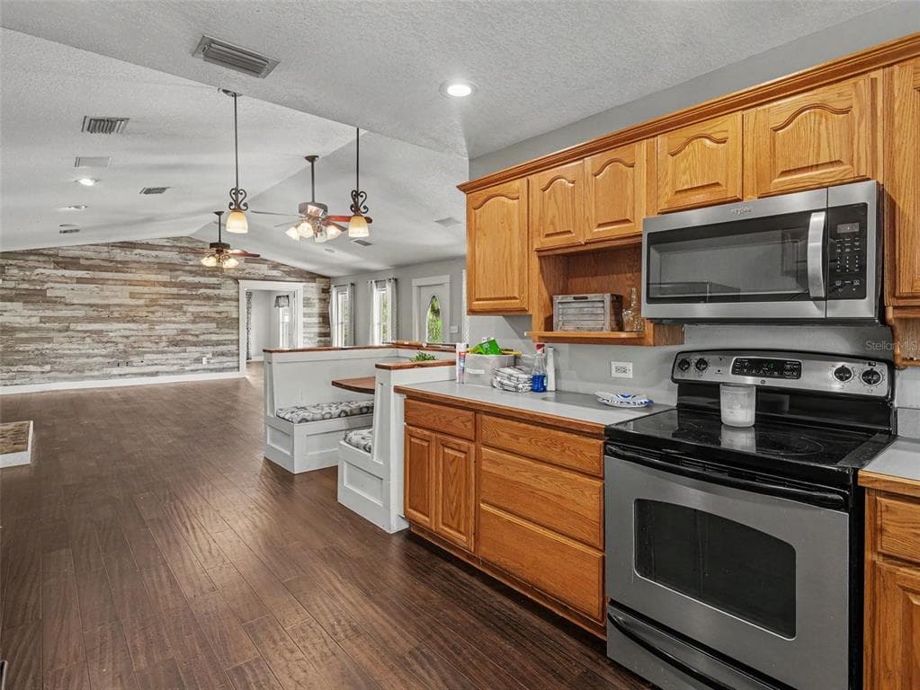 1740 BAYSHORE DRIVE photo 19