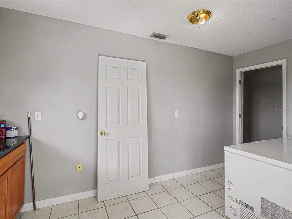 1740 BAYSHORE DRIVE photo 25