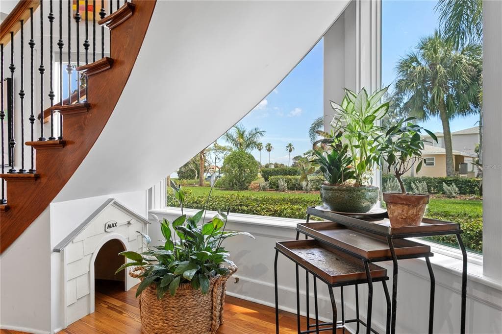 1803 BEACH DRIVE SE photo 23