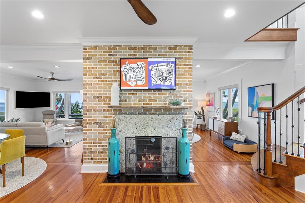 1803 BEACH DRIVE SE photo 22
