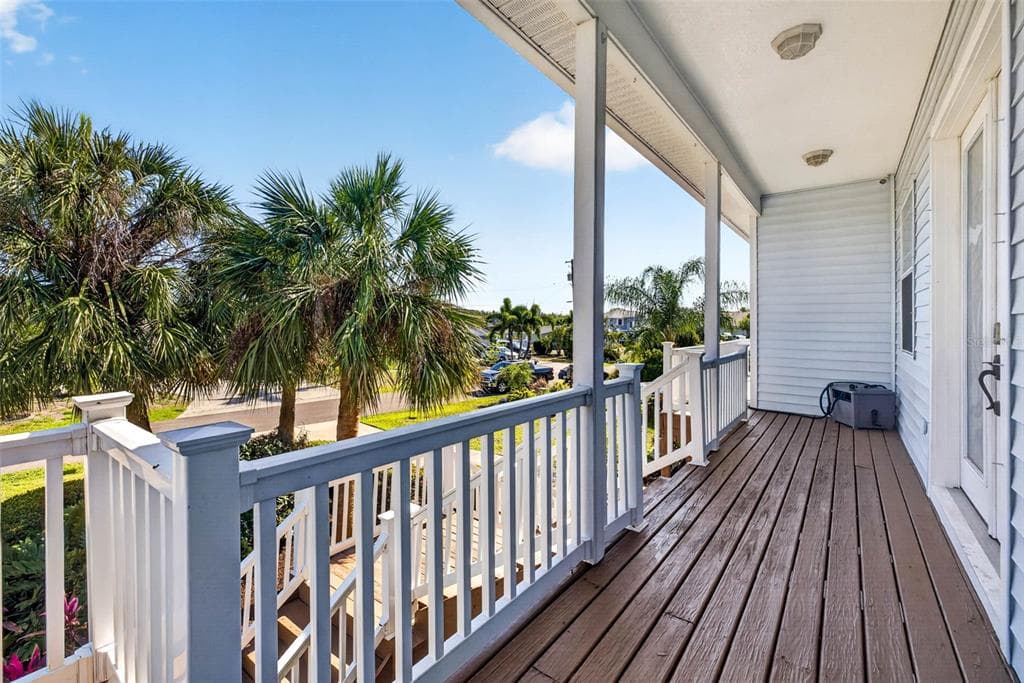 821 BLUE HERON BOULEVARD photo 7