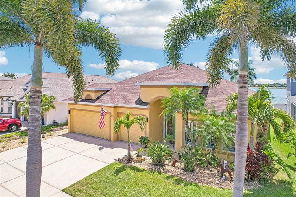 1638 MIRA LAGO CIRCLE photo 2