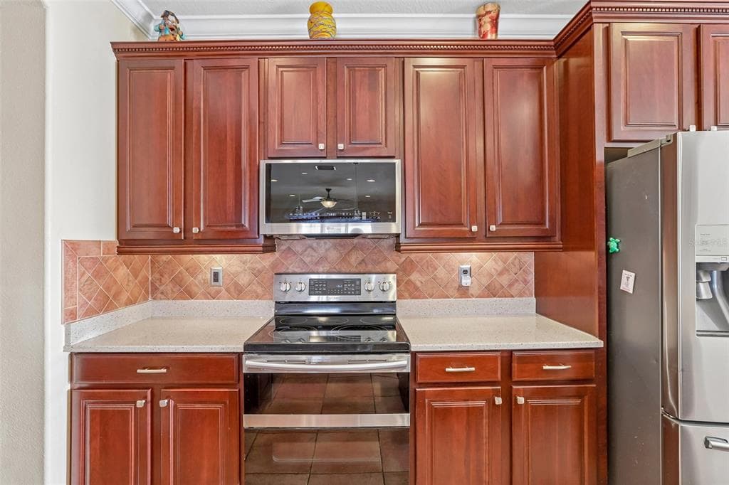 1638 MIRA LAGO CIRCLE photo 17