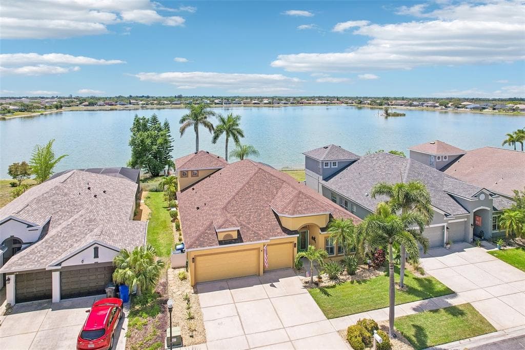 1638 MIRA LAGO CIRCLE photo 5