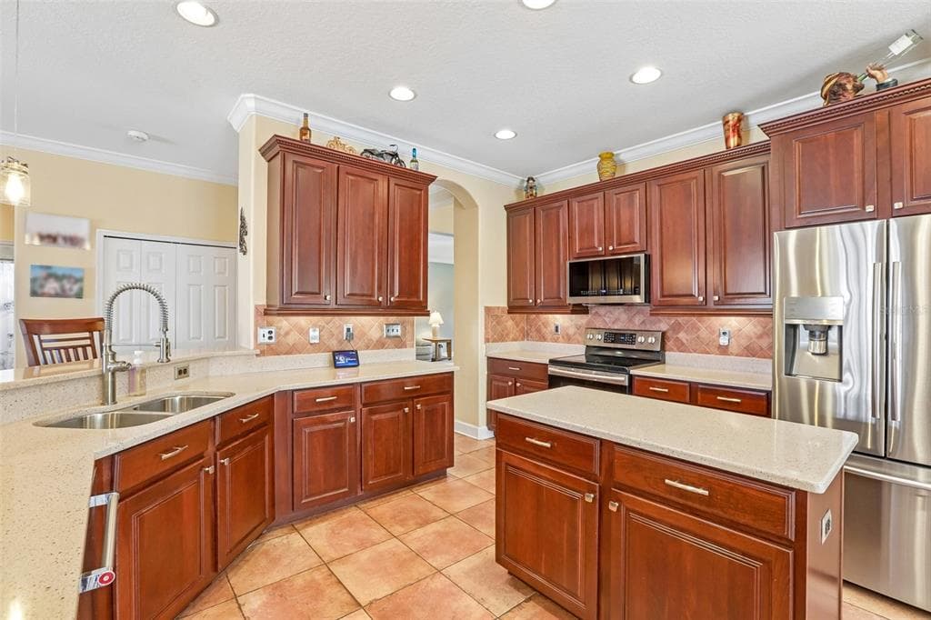 1638 MIRA LAGO CIRCLE photo 15