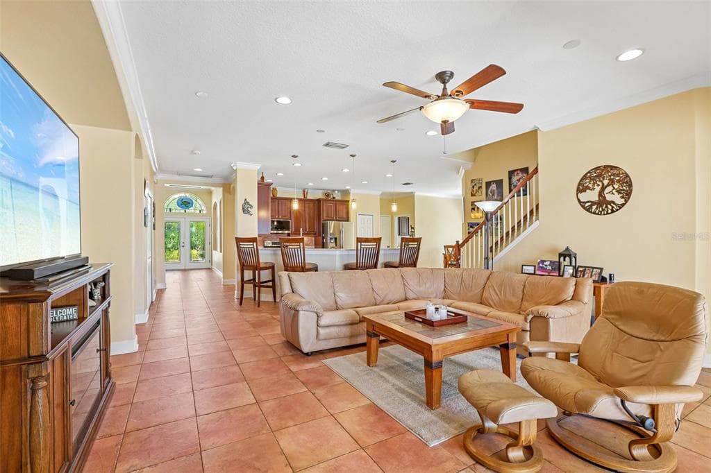 1638 MIRA LAGO CIRCLE photo 21