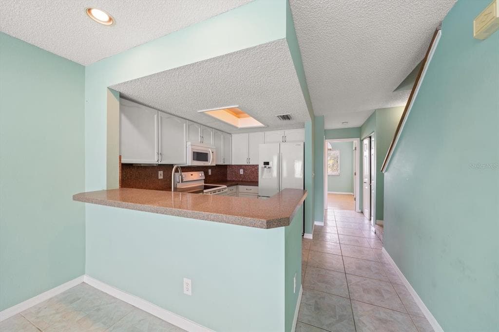 124 MARCDALE BOULEVARD photo 6