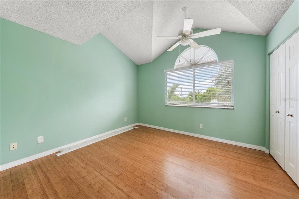 124 MARCDALE BOULEVARD photo 13