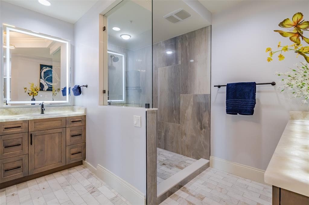 130 RIVIERA DUNES WAY 802 photo 18