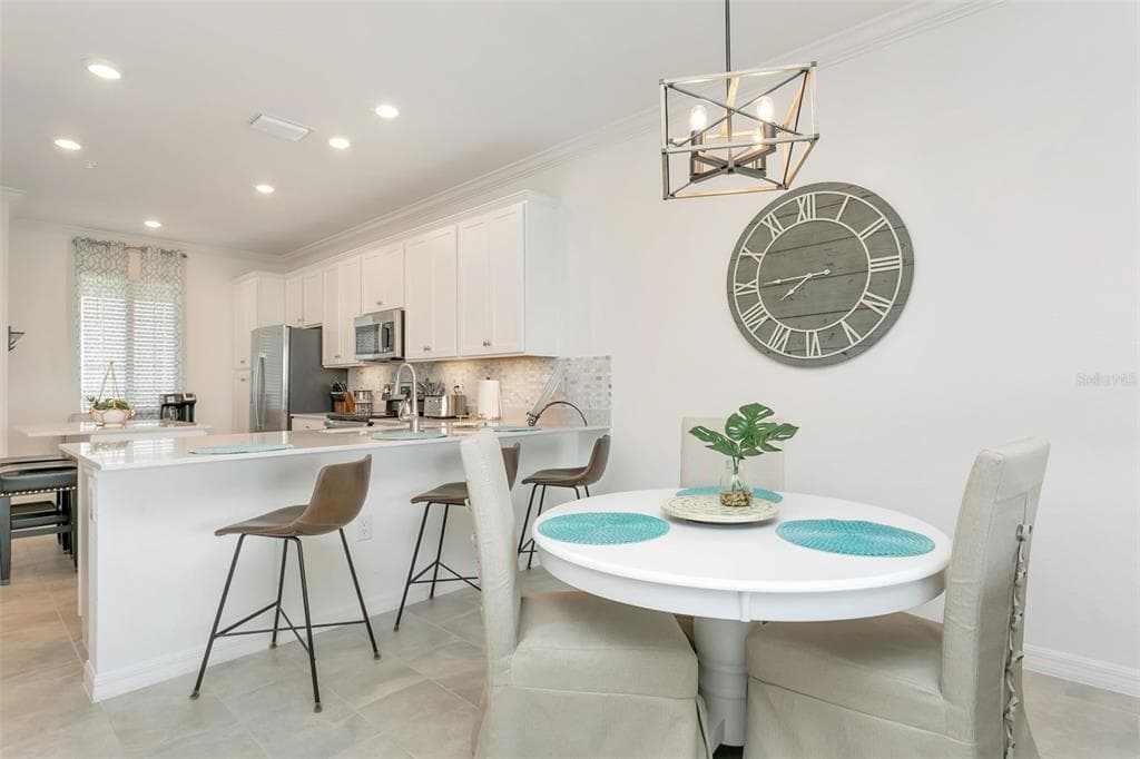 18028 GAWTHROP DRIVE 403 photo 8