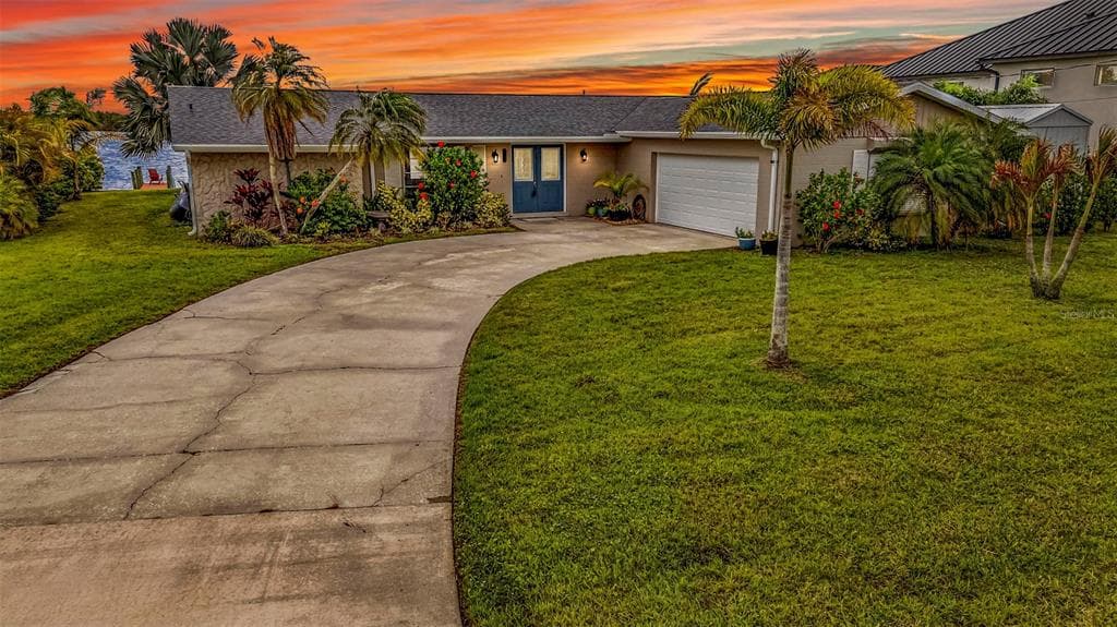 2308 HARBOUR DRIVE photo 2