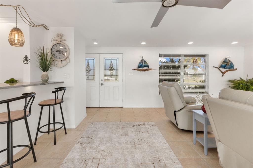 2308 HARBOUR DRIVE photo 5