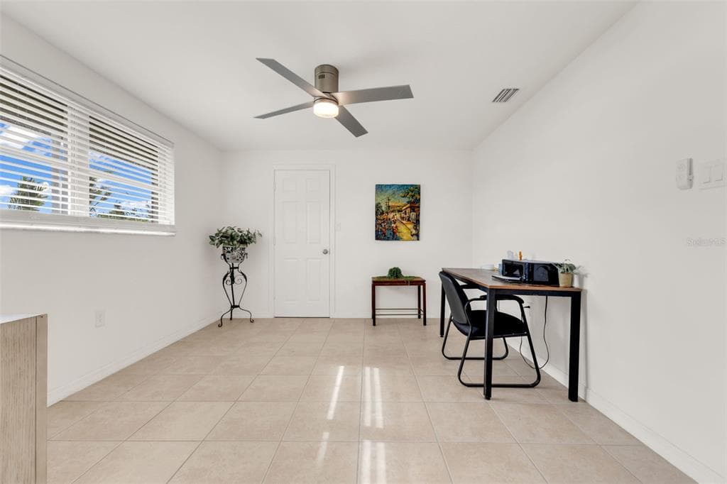 2308 HARBOUR DRIVE photo 19