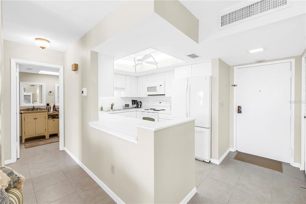 5220 BRITTANY DRIVE S 1202 photo 14