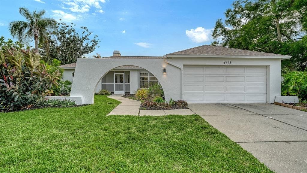 4368 KINGSTON LOOP photo 4